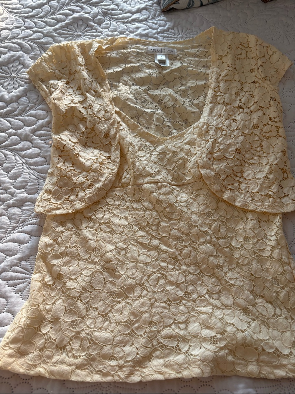 White House Black Market Cream Lace 2 Piece Top (tank & cropped vest)